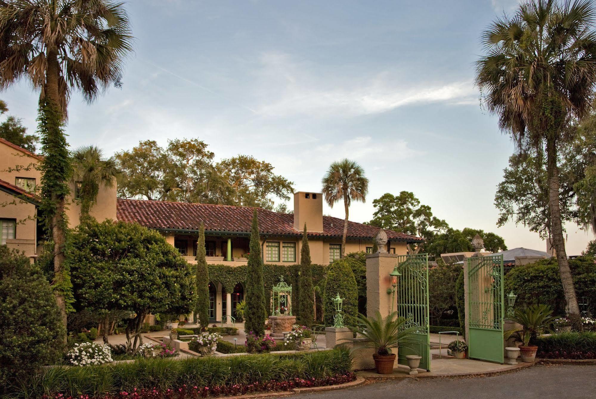 Club Continental Hotel Orange Park Exterior photo